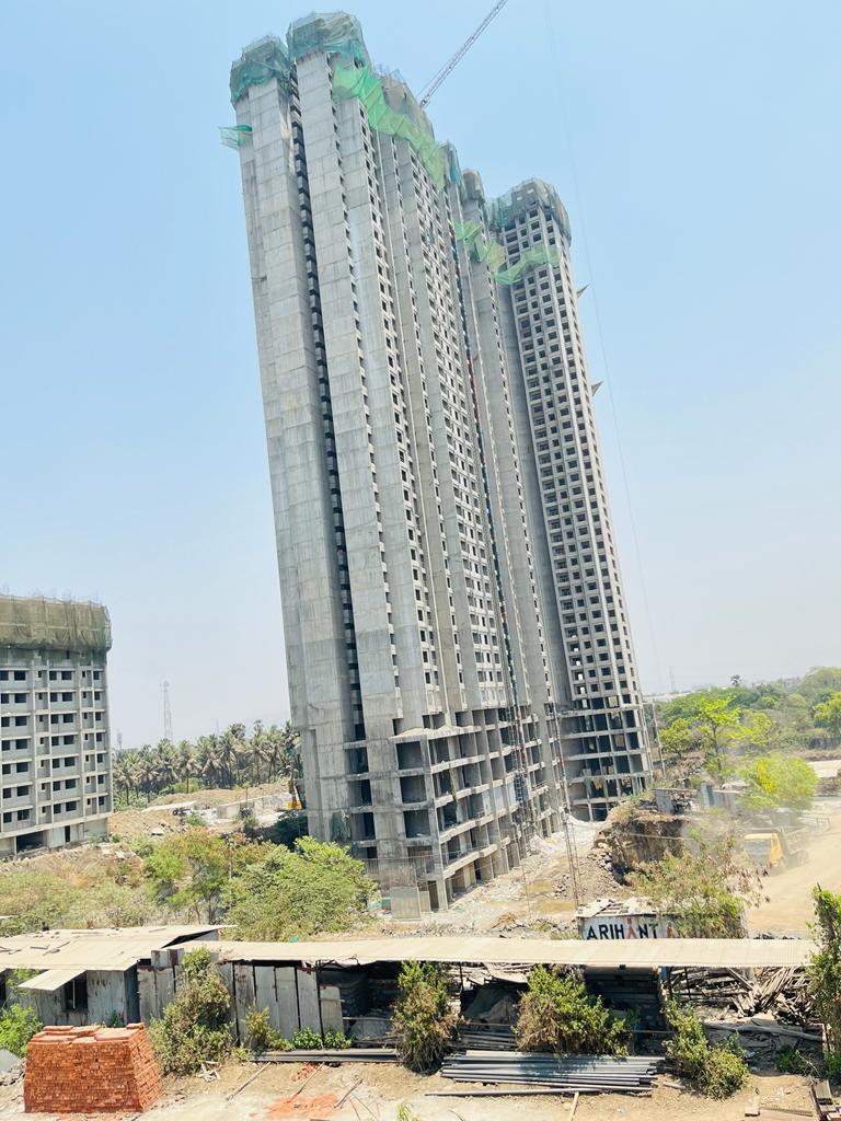 Arihant Aspire, Luxury apartments